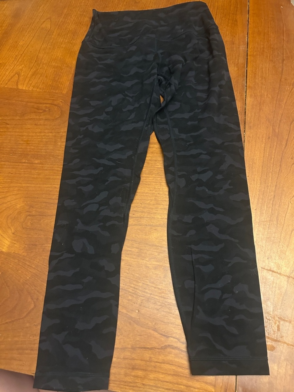 Lululemon Align Black and Gray camo size 6.